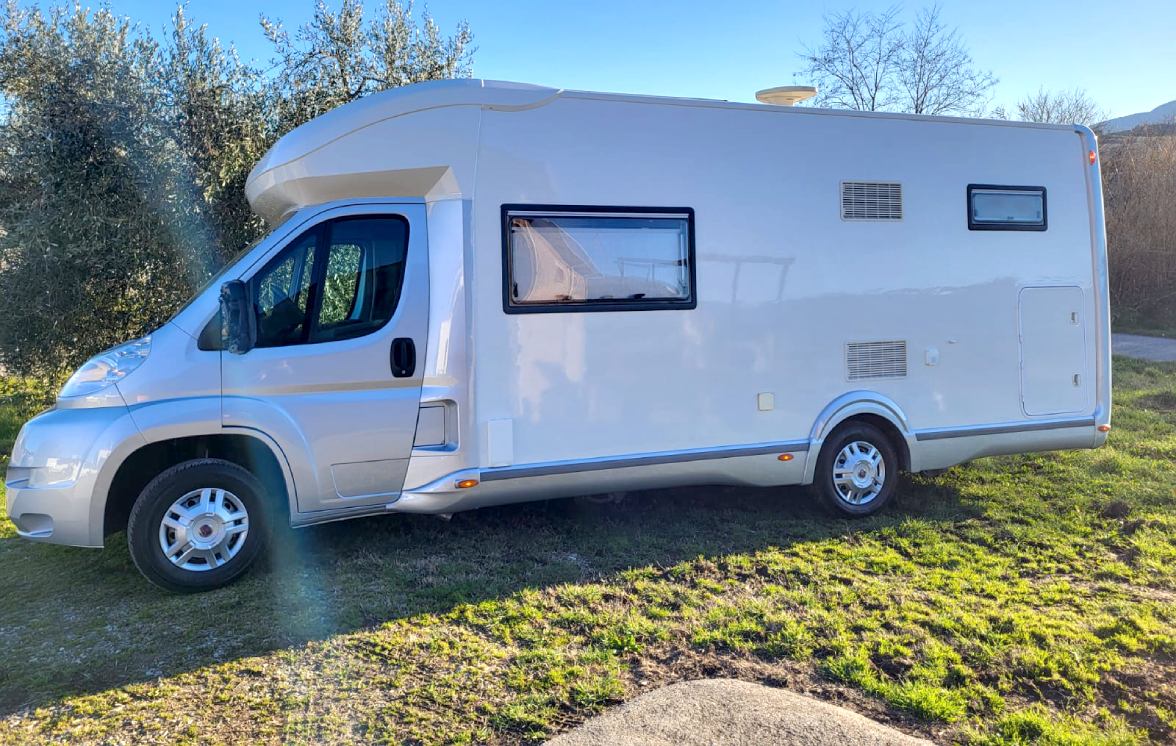 CAMPER